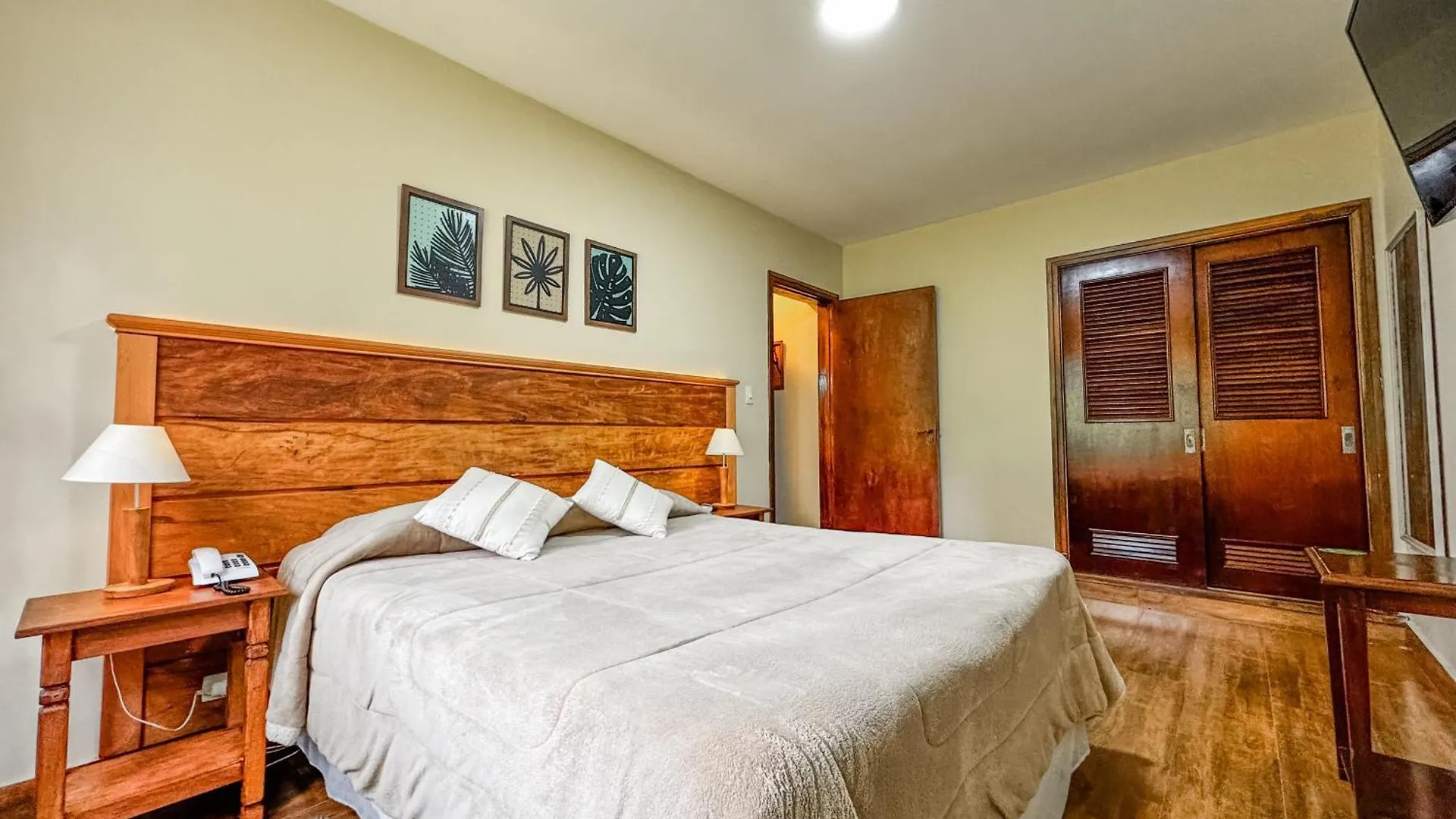 Pousada Victoria Villa By Nacional Inn - A 800 Metros Da Vila Capivari Campos do Jordão
