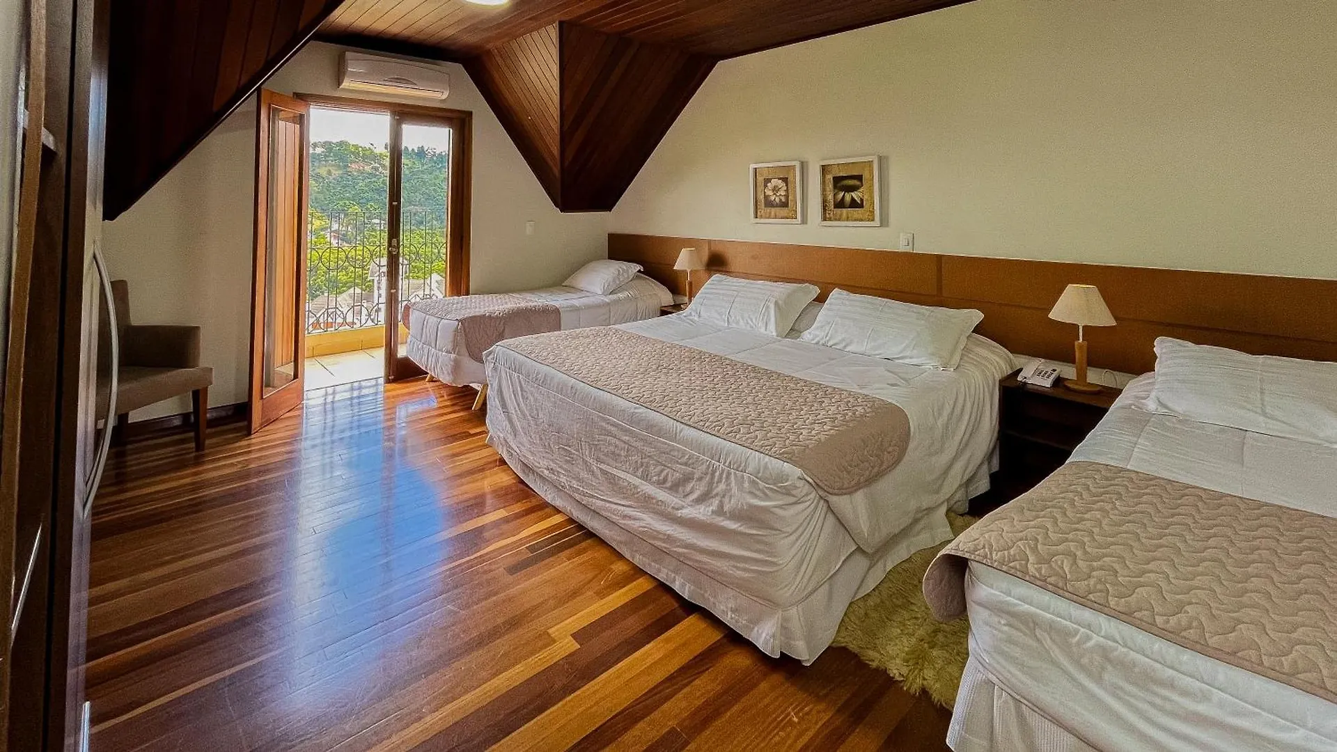 Pousada Victoria Villa By Nacional Inn - A 800 Metros Da Vila Capivari Campos do Jordao