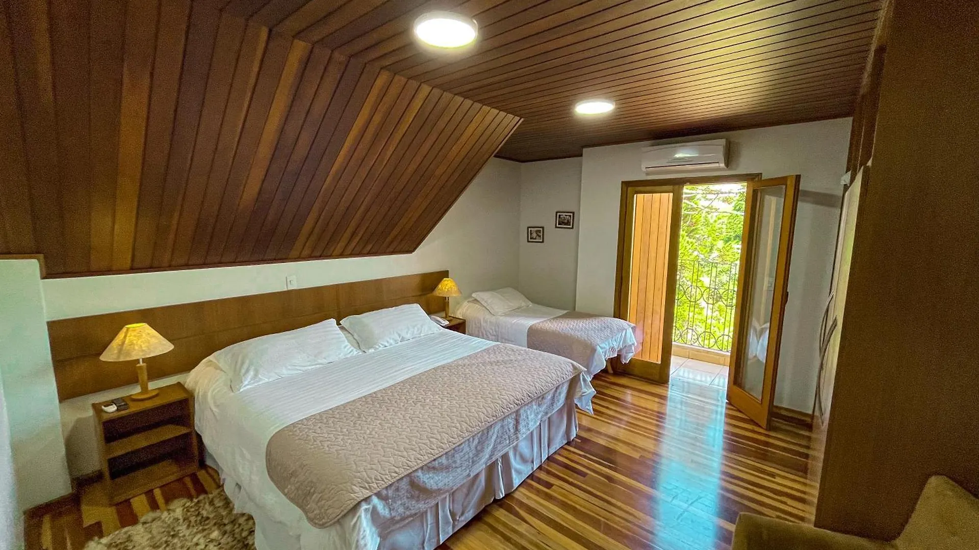 Pousada Victoria Villa By Nacional Inn - A 800 Metros Da Vila Capivari Campos do Jordao