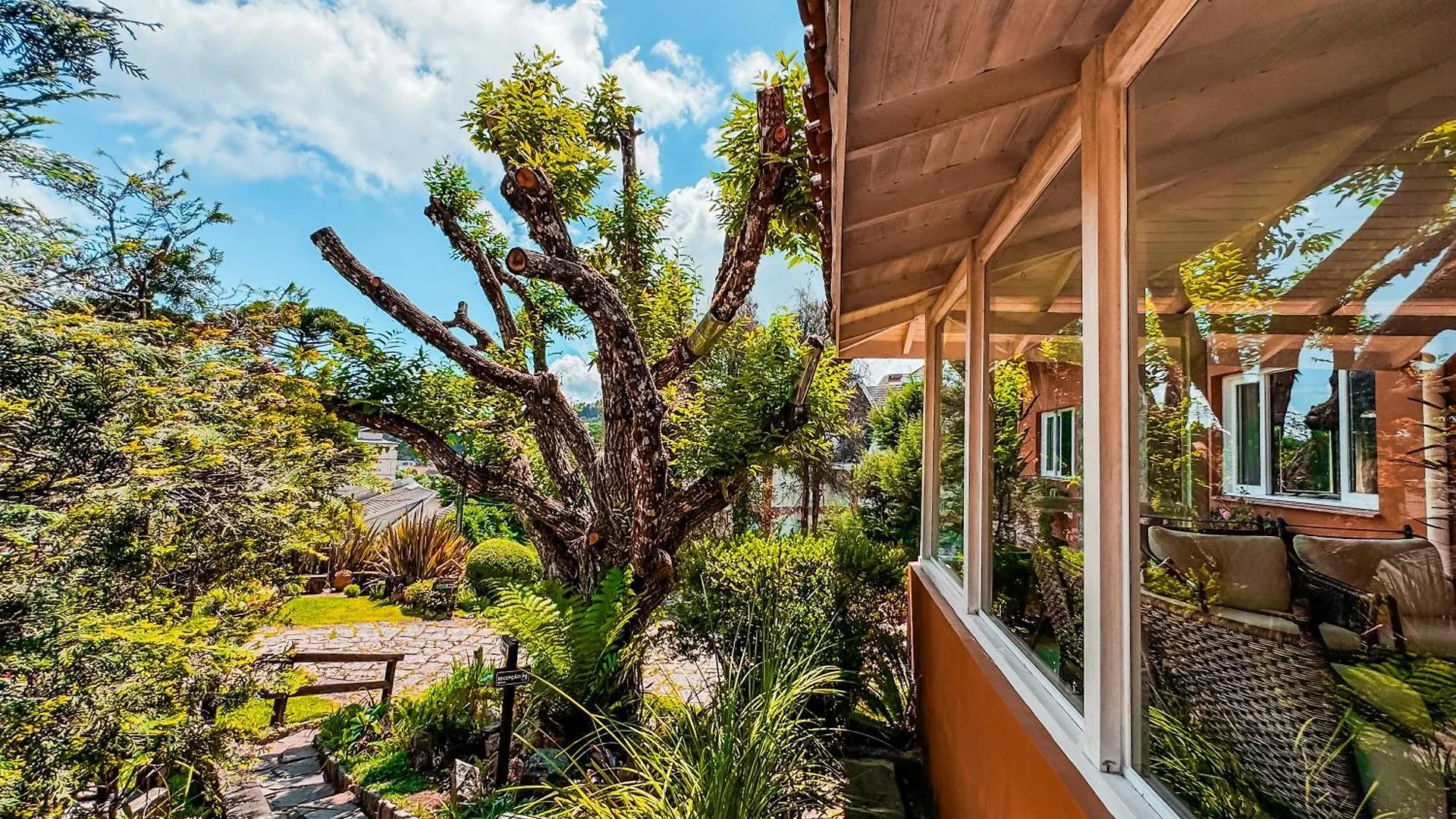 Pousada Victoria Villa By Nacional Inn - A 800 Metros Da Vila Capivari Campos do Jordao
